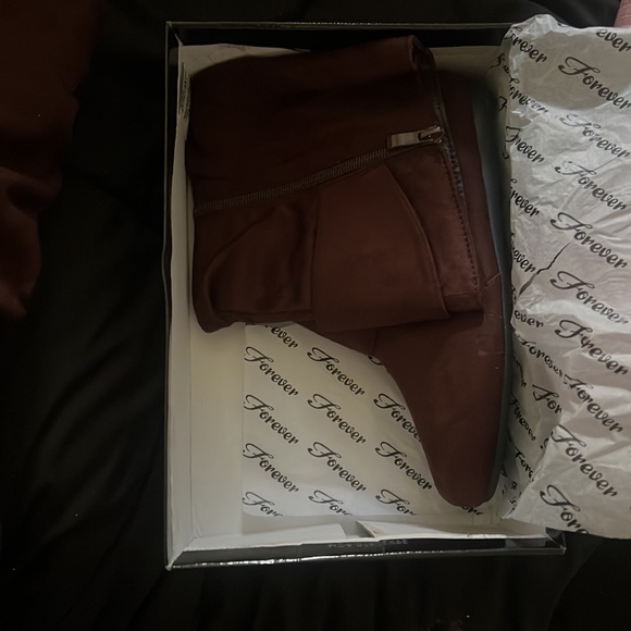 Brown boots super cute not used by forever - Picture 3 of 3
